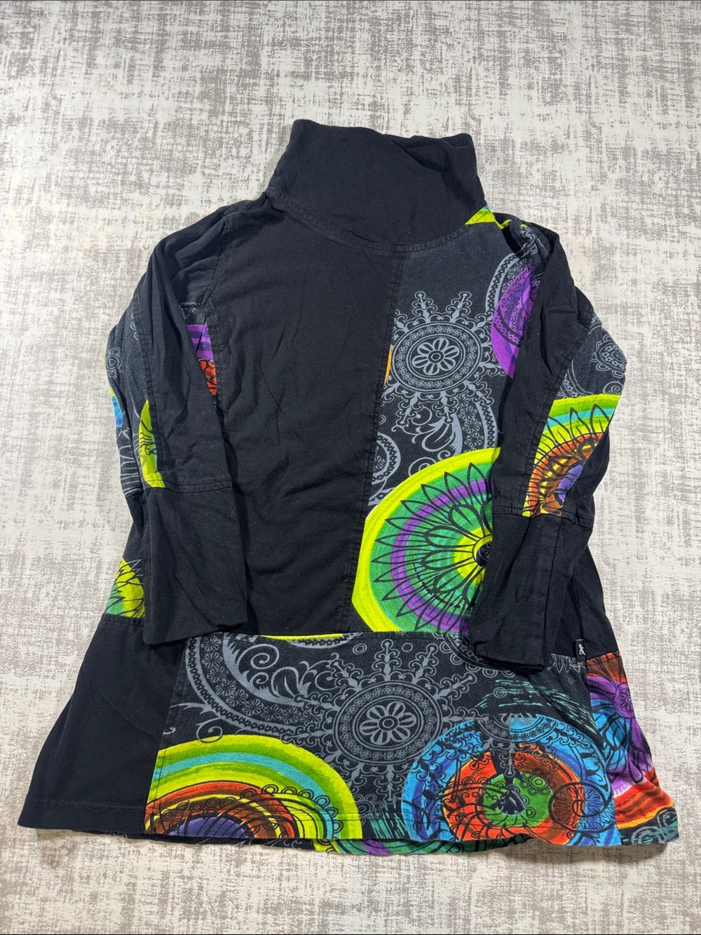 Leopards & Roses,  Black Turtleneck with Colorful Mandala Accents sz S 25.5X17